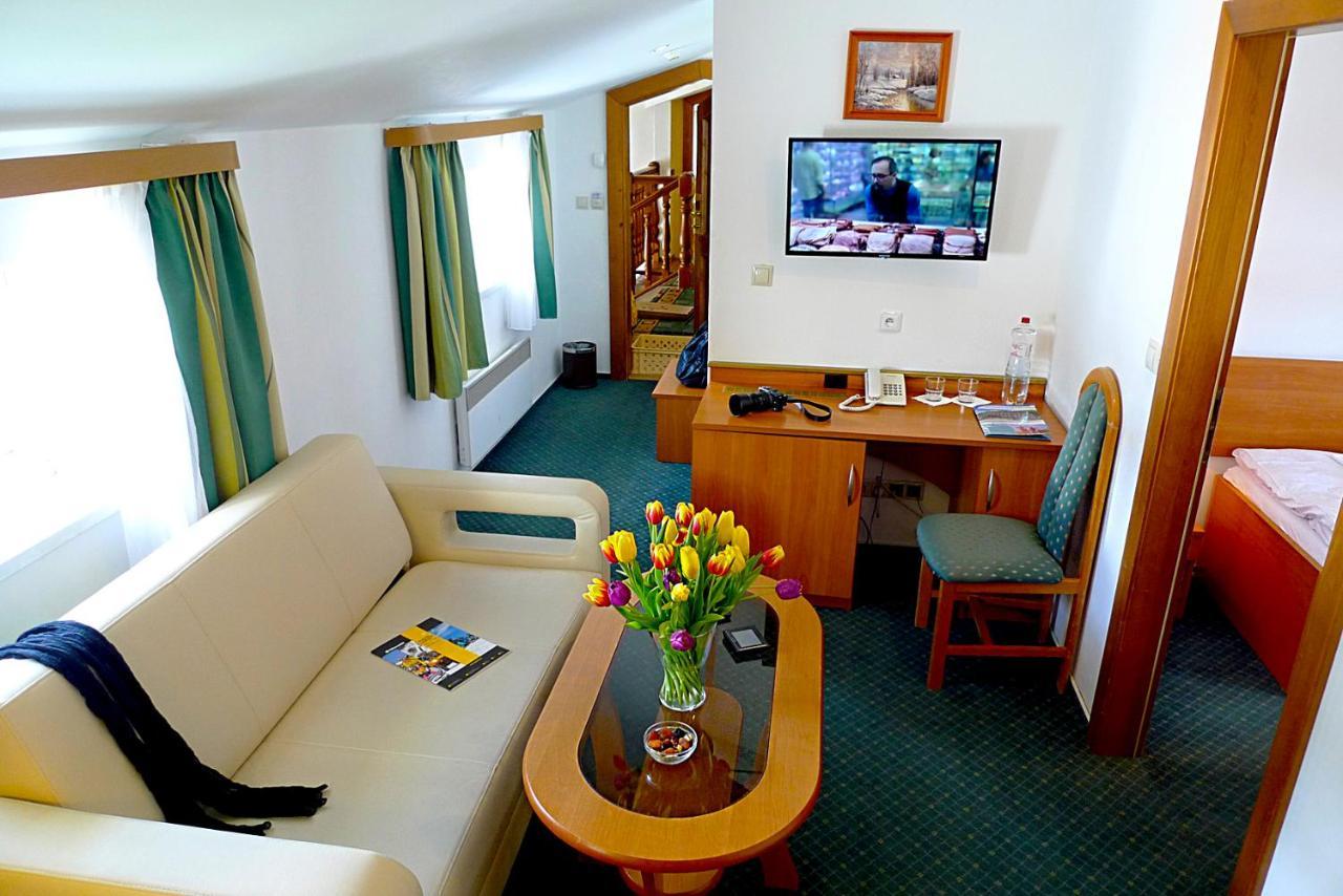 Hotel Spindlerova Bouda Špindlerŭv Mlýn Exteriör bild