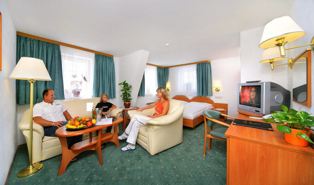 Hotel Spindlerova Bouda Špindlerŭv Mlýn Exteriör bild